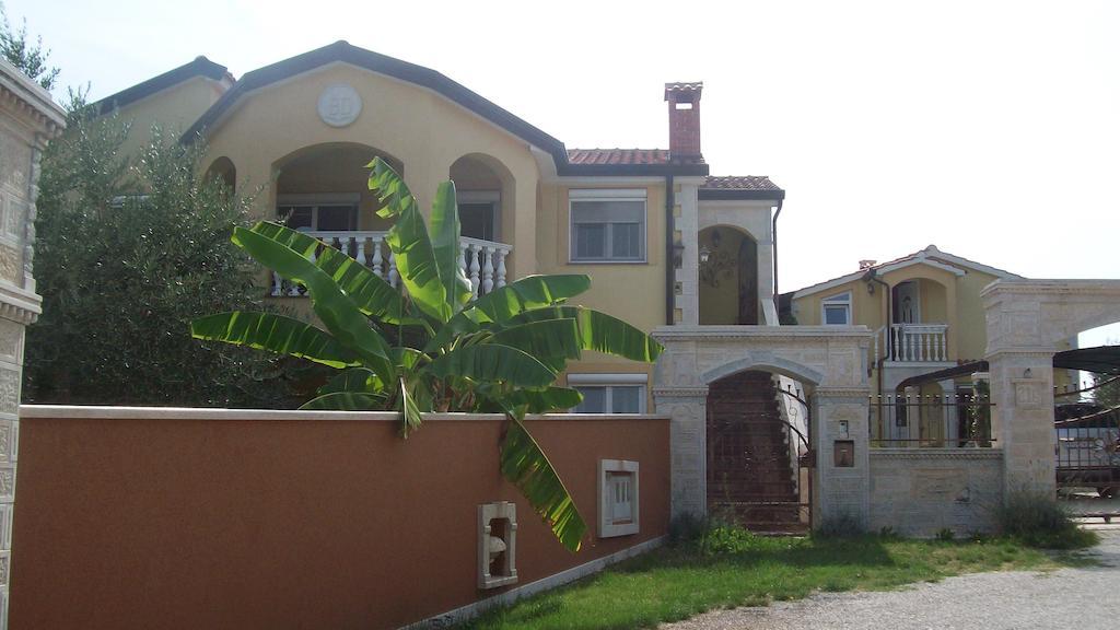 Apartments Barbara Пореч Екстер'єр фото